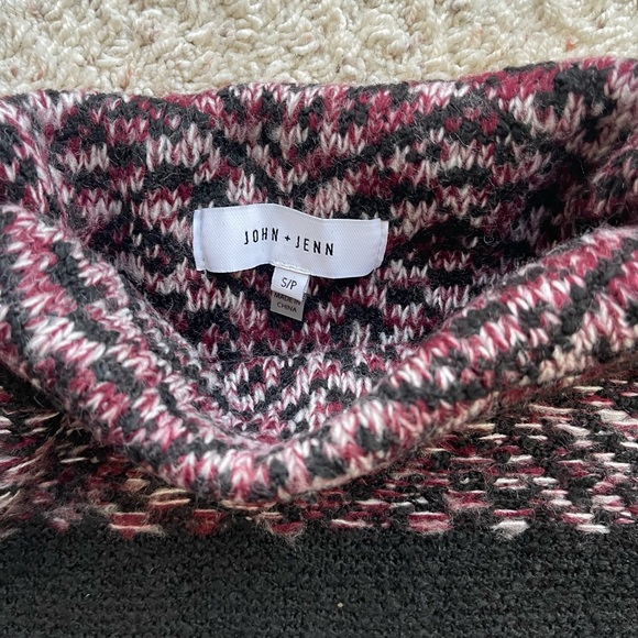 Sweater - Picture 2 of 2